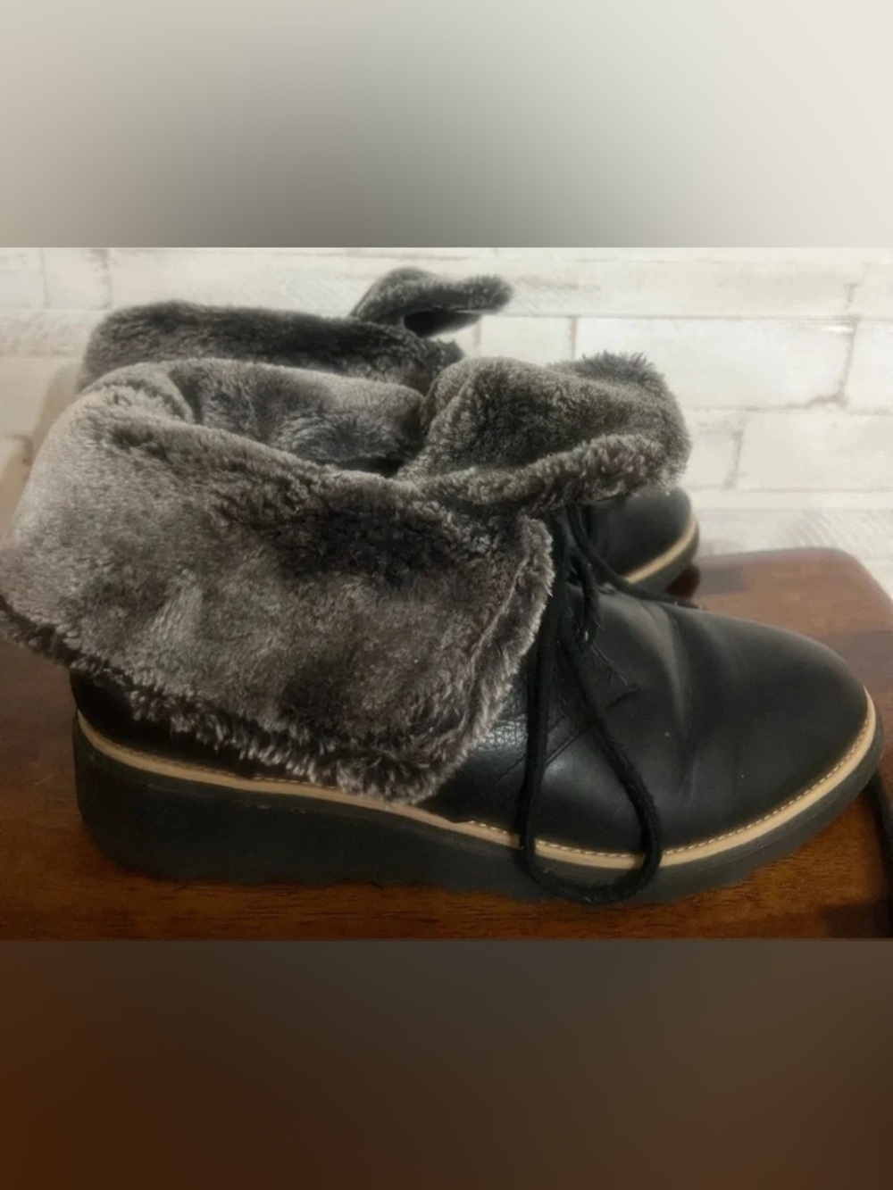 Clarks Womens Sharon Pearl Boots.  Fuzzy, comfortable and warm.  Size 9